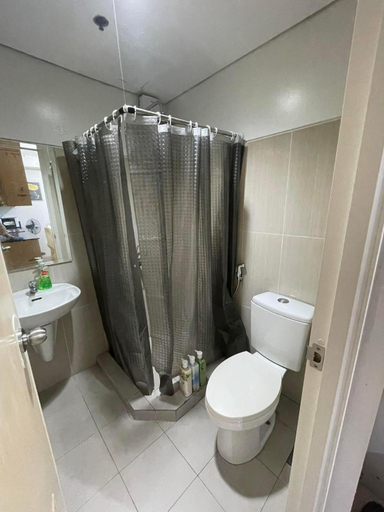 Bathroom 5, SHELL RESIDENCES , Pasay City