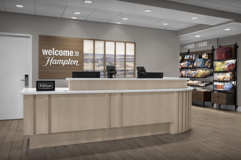 Public Area 2, Hampton Inn & Suites Ocean City/Bayfront-Convention Center, Worcester