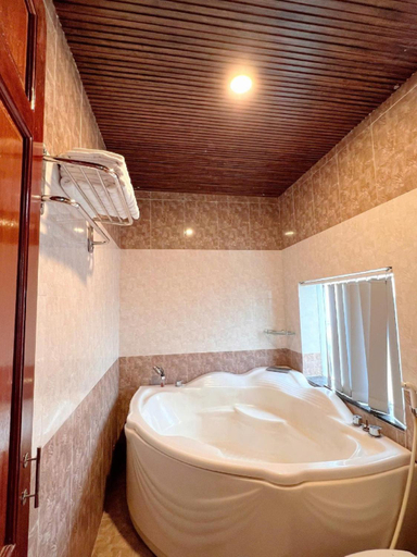 Bathroom 5, Hong Ngoc Hotel Tuy Hoa, Tuy Hoa