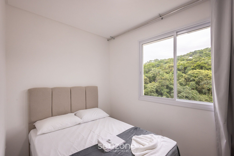 Room 2, Sea View apt w/ BBQ in Itapema Sbn0705, Itapema