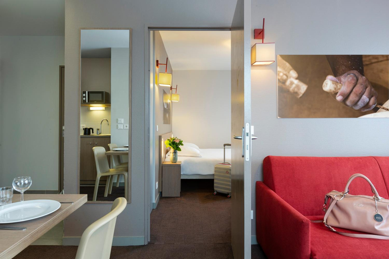 Bathroom 4, Neho Suites Porte de Geneve - Gare Annemasse, Haute-Savoie