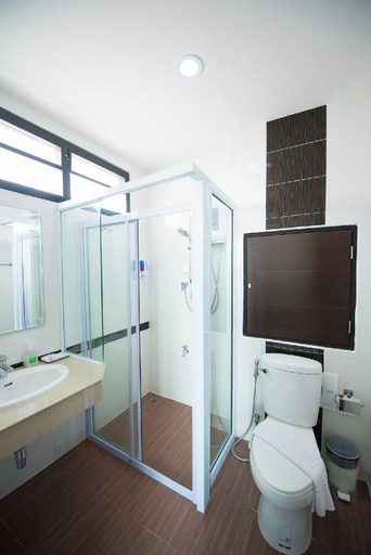 Bathroom 3, Lee Hotel, Muang Surat Thani