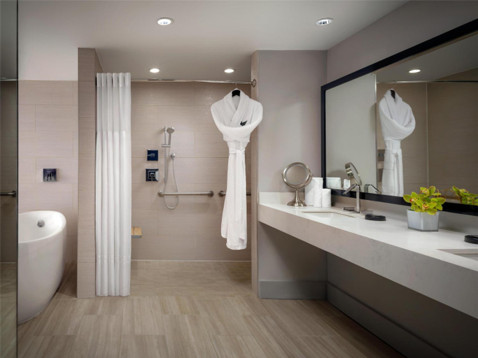 Bathroom 4, The Starling Atlanta Midtown, Curio Collection by Hilton, Atlanta