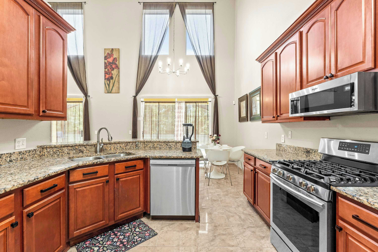 Private kitchen 4, Jasmine Breeze Home for 12, Osceola