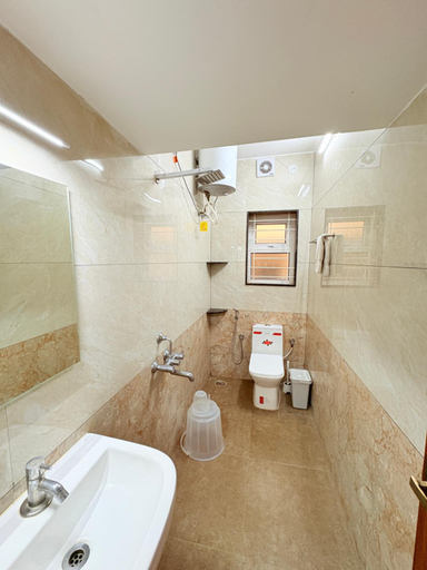 Bathroom 3, Sunshine Suites-Premium, Bangalore