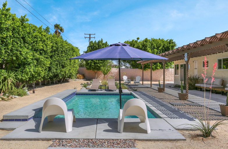 Pool 4, Tangerine Desert Dreams, Riverside