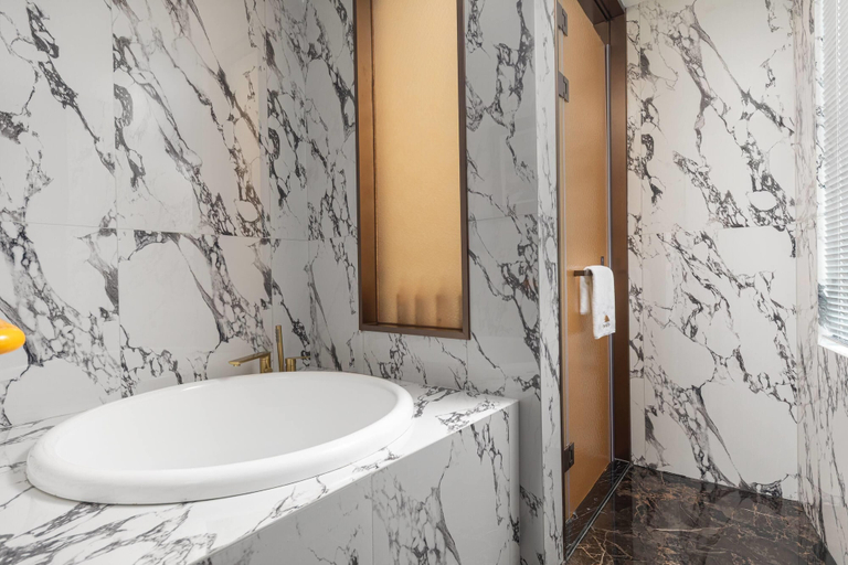 Bathroom 5, Days Hotel By Wyndham Zhoushan Hi-Tech Zone, Zhoushan