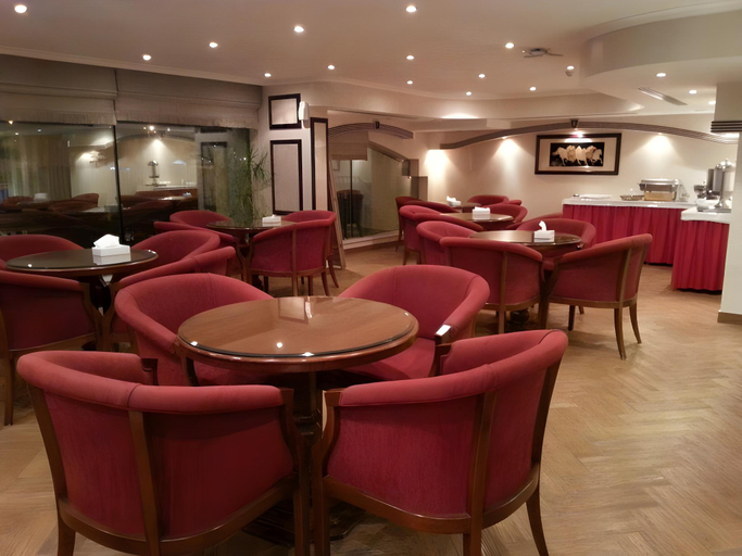 Food & Drinks, Gulf Delmon Aparthotel, Dammam