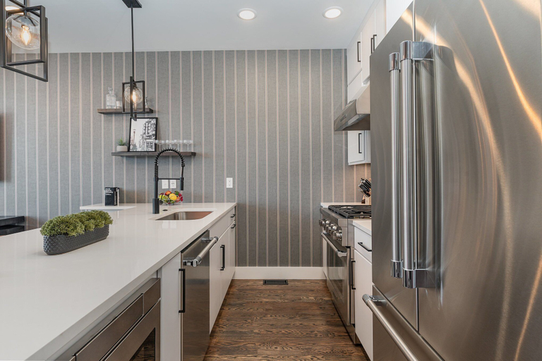Interior 2, Groovy -rooftop Patio w/ Hot Tub -mins to Broadway, Davidson
