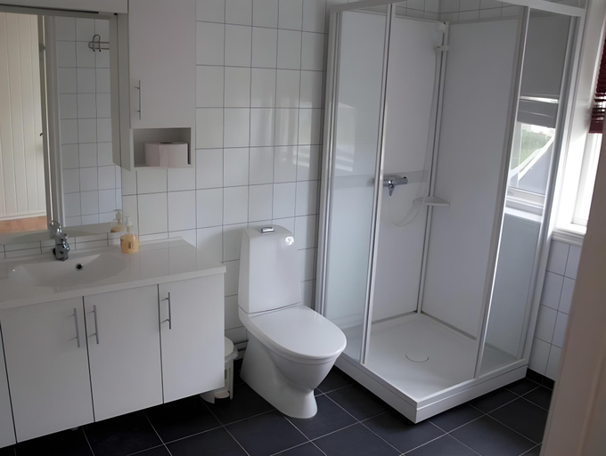 Bathroom 3, Mefjord Brygge, Berg