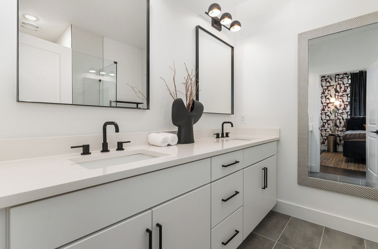 Interior 4, Groovy -rooftop Patio w/ Hot Tub -mins to Broadway, Davidson