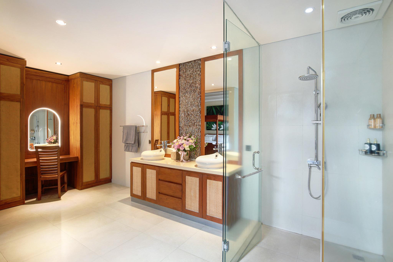 Bathroom 4, J Villa Canggu, Badung