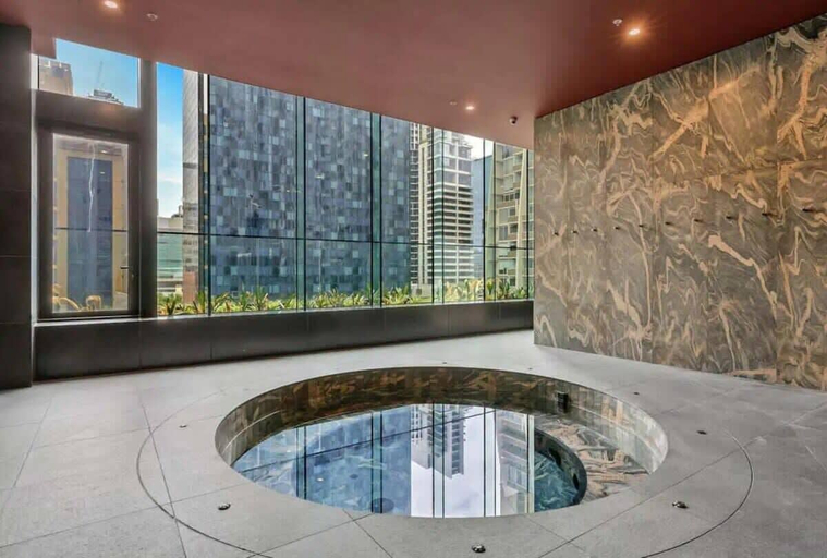 Sport & Beauty 4, A 3BR Apt Next to Melbourne Central, Free Parking, Melbourne