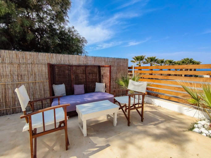 2, Villa in Sfakaki with Private Pool Beach Access, Crete