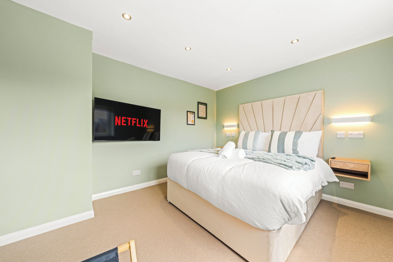 Room 2, Modern 3Bed Home Next To Glasgow Airport, Renfrewshire