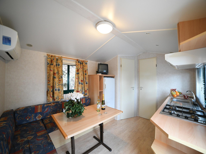 5, Bungalow in Ferienresidenz mit Pool, Savona