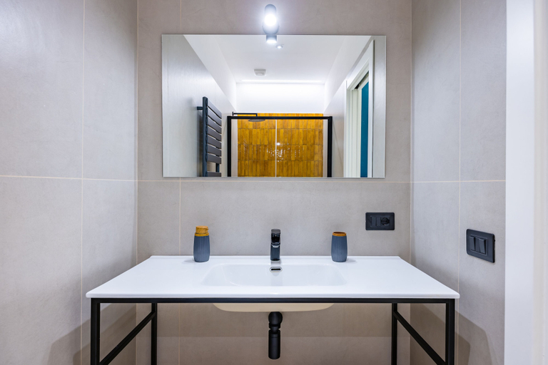 Bathroom 4, Modern Family Spacious Apartment Near Toledo, Napoli