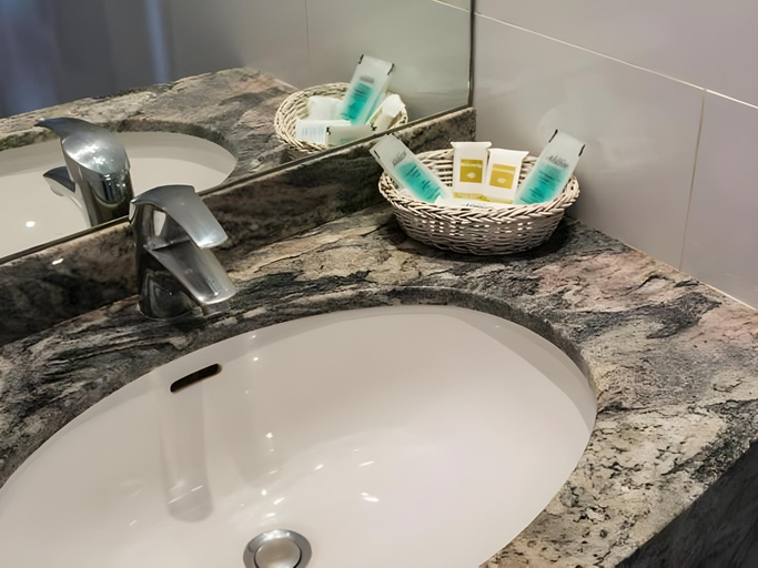 Bathroom, Exelmans Hotel, Paris