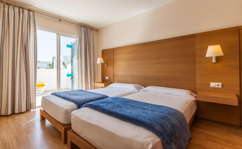 Bedroom 3, BLUESEA Club Martha's, Baleares