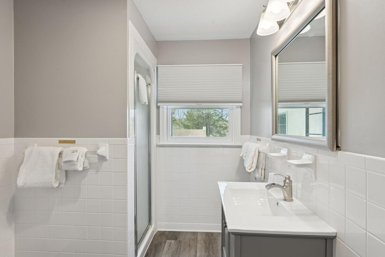 Bathroom 4, Airlie, Fauquier