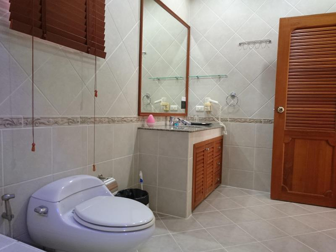 Bathroom 3, View Talay Resort Villas, Pattaya