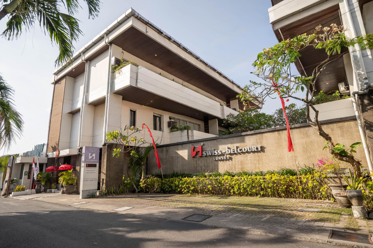 Exterior & Views 2, Swiss-Belcourt Sunset, Badung