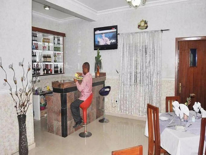 Food & Drinks 5, Blue Ribbon Suites, Obio/Akp