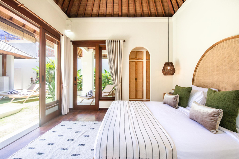 Others 5, Luxury 4BR Haven, 3min to Canggu's Beach Elegance, Badung