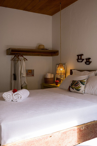 Room 4, Casa Mangará, Cruz