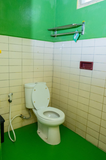 Bathroom 3, ViaVia Guesthouse, Yogyakarta