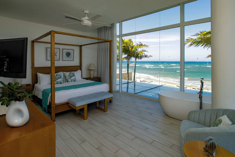 Room 4, Casa Estefania Luxury 10BR Oceanfront Villa, Sosua
