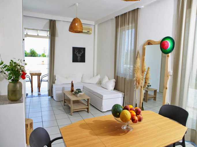 Others 5, Villa in Adelianos Kampos, Crete