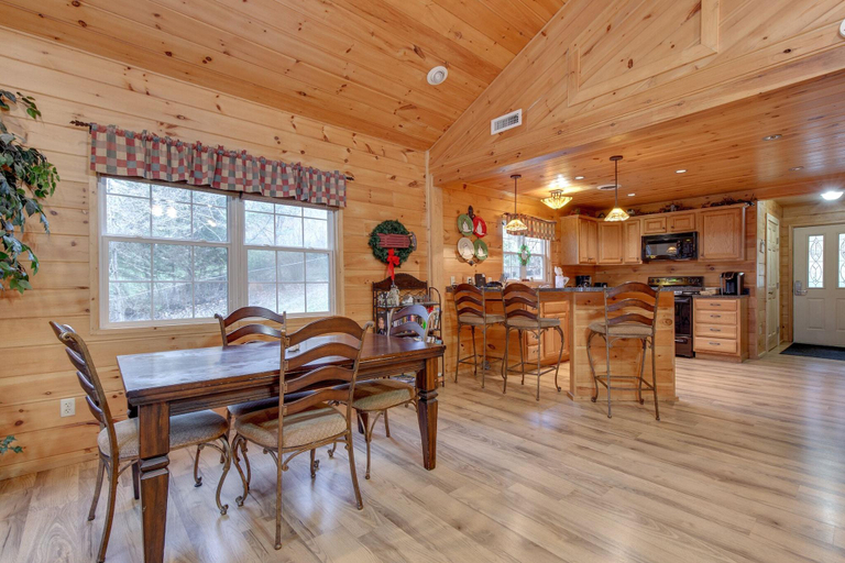 Bedroom 2, A Garden Blessing by Jackson Mountain Homes, Sevier
