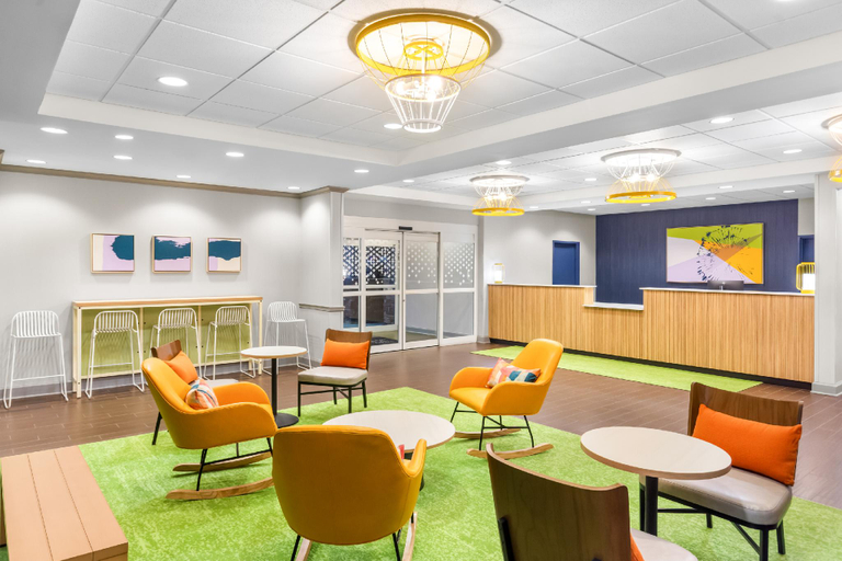 Food & Drinks 2, Spark by Hilton Dothan, Houston