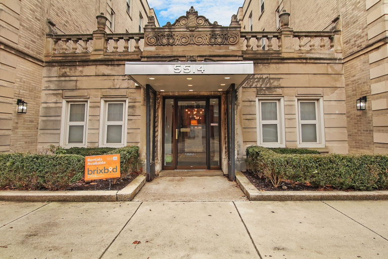 Front of property, Cozy Studio in Hyde Park - BS 226 rep, Cook