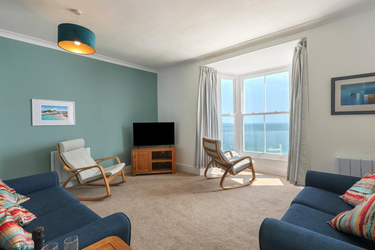 Facilities 5, 8 Paragon Court - Seafront Penthouse With Parking, Pembrokeshire
