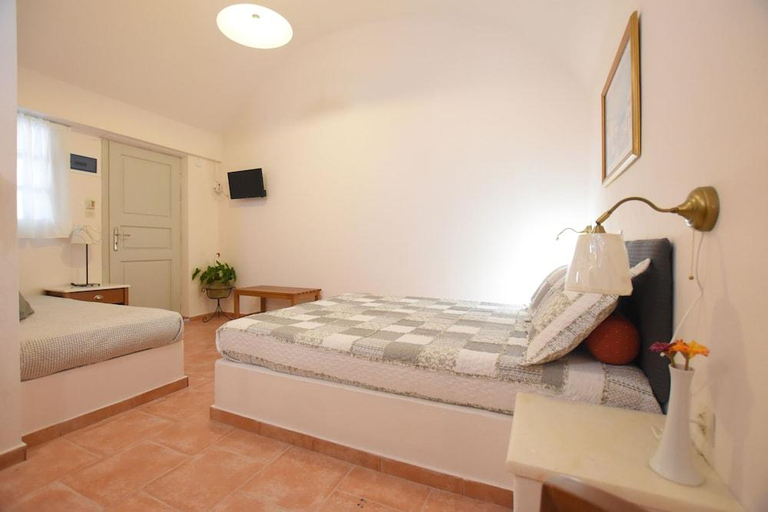 Bedroom 3, Rodakas Hotel, South Aegean