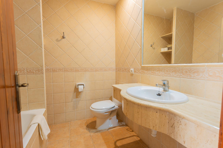 Bathroom 4, Apartamentos Son Bou Gardens, Baleares