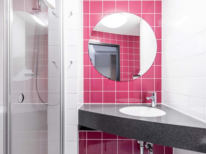 Bathroom 2, B&B Hotel Munchen City-Nord, München