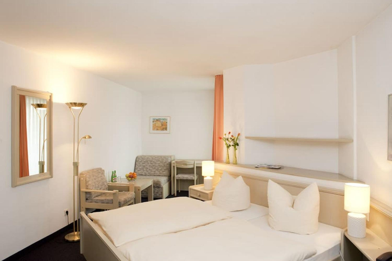 Bedroom 4, Hotel Blume-Post, Zollernalbkreis