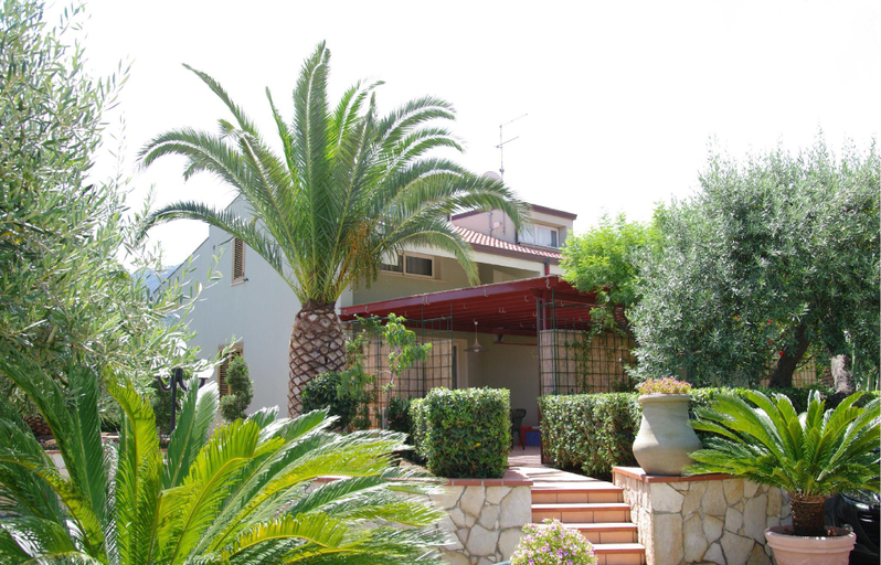 Exterior & Views 1, Apartment in Villa Sea Horizon Sand Beach, Palermo