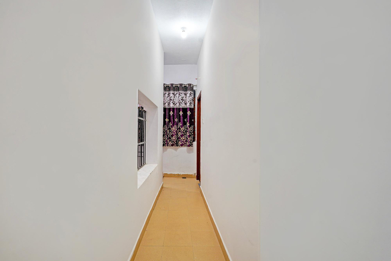 Lobby 3, Via SS Residency, Kancheepuram