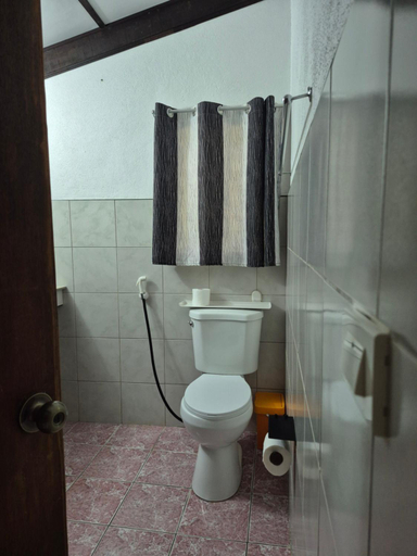 Bathroom 5, ALONALAND RESORT, Panglao