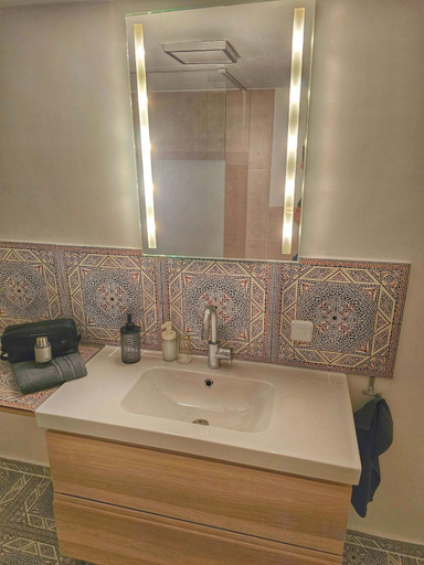Bathroom 3, 2 Zimmer Apartment am Zoo mit Garten, Wuppertal
