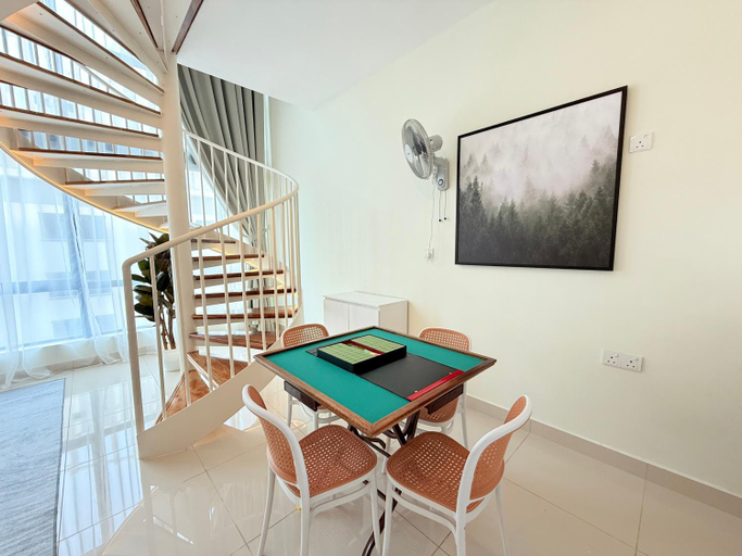 Others 4, The Apple by Moonhaus, Malacca City