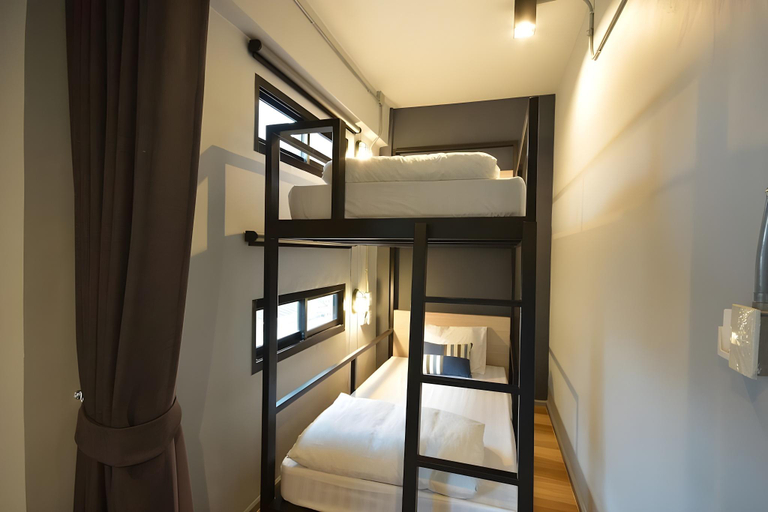 Bedroom 5, The Chatbox Silom Hostel, Bang Rak