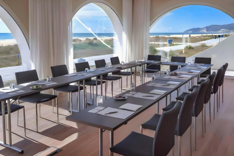 Food & Drinks 5, Apartments Playa de Castelldefels, Barcelona