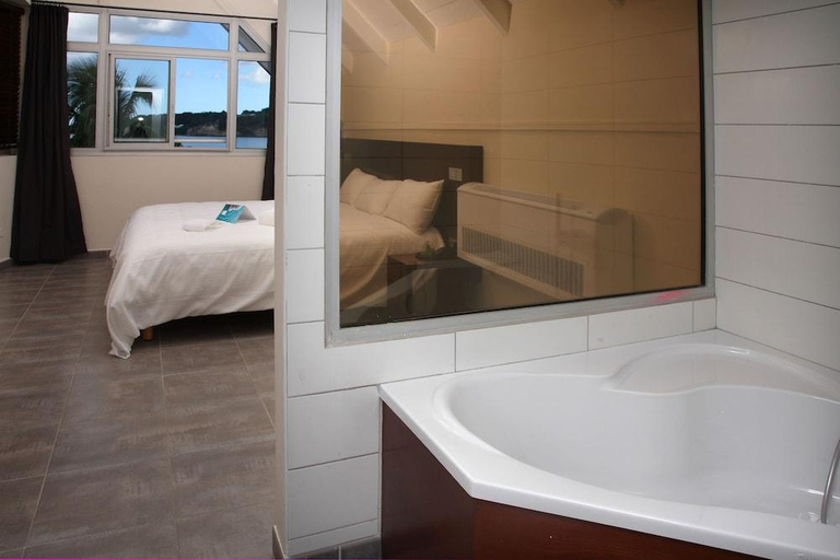 Bathroom 5, Mahogany Hotel Residence and Spa, Le Gosier