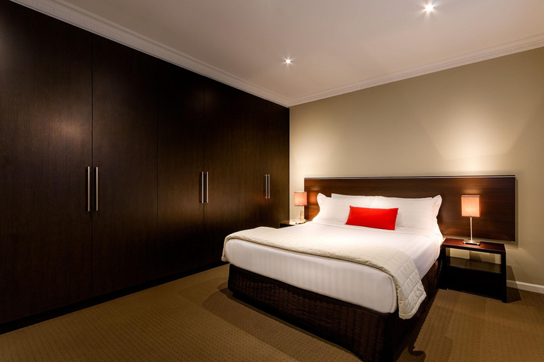 Bedroom 3, Crest On Barkly Serviced Apartments, Melbourne