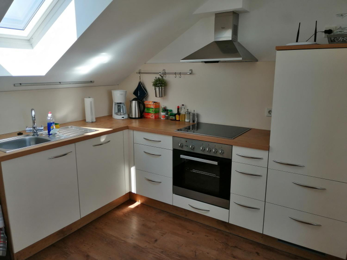 Others 5, Monteurwohnung, 4 Schlafzimmer, Balkon, großer Parkplatz, neben A7, Ostalbkreis